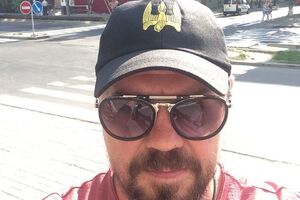 Сармата убили во дворе гостиницы