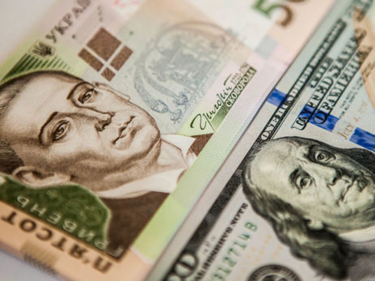 31 июля курс гривны к доллару&nbsp;составил 26,76 грн/$