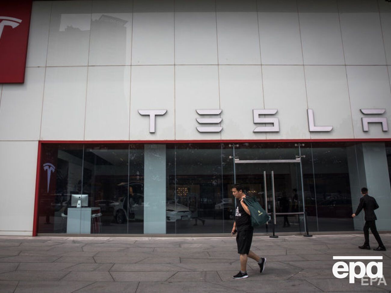 По данным СМИ, Tesla ведет переговоры о строительстве завода в Европе