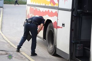 Полицейские выявили 764 технически неисправных автобуса