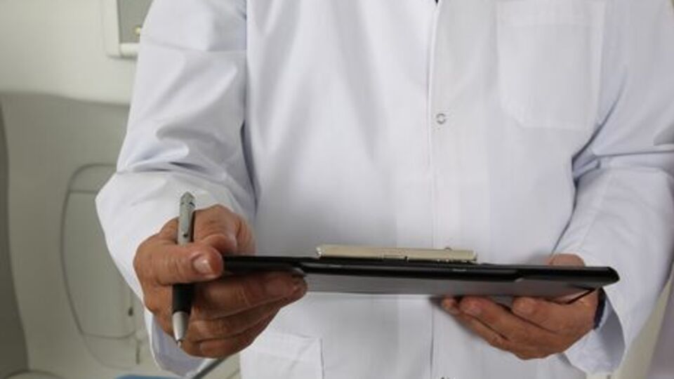 Отравившееся шаурмой продолжают поступать в больницы