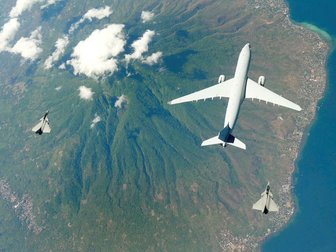 В Австралії проходять повітряні навчання