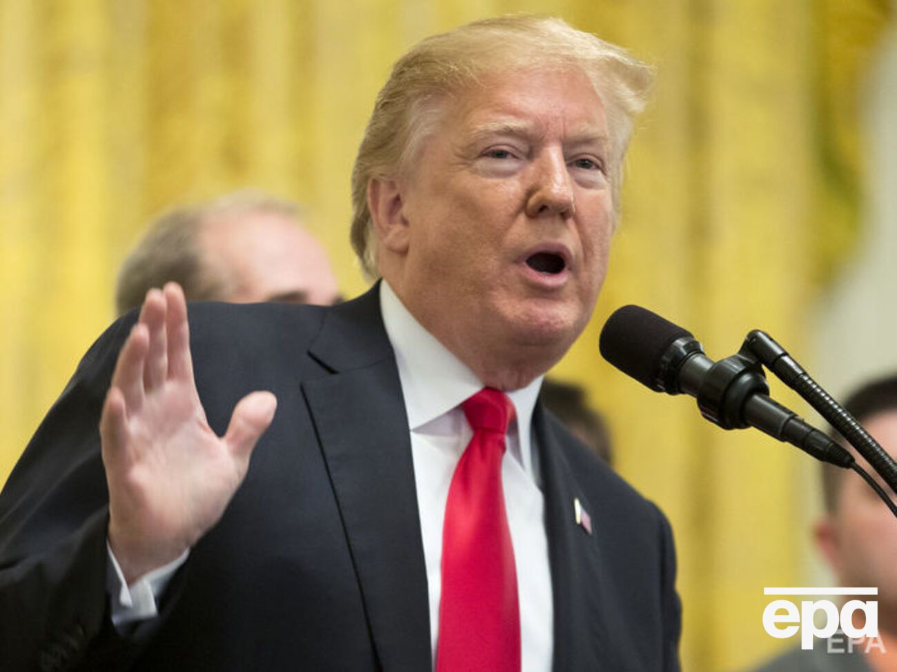 Трамп считает, что РФ вмешивалась в выборы, заявили в Белом доме