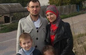 Емір-Усеїн Куку (на фото – із сім'єю у 2015 році) оголосив голодування із 26 червня