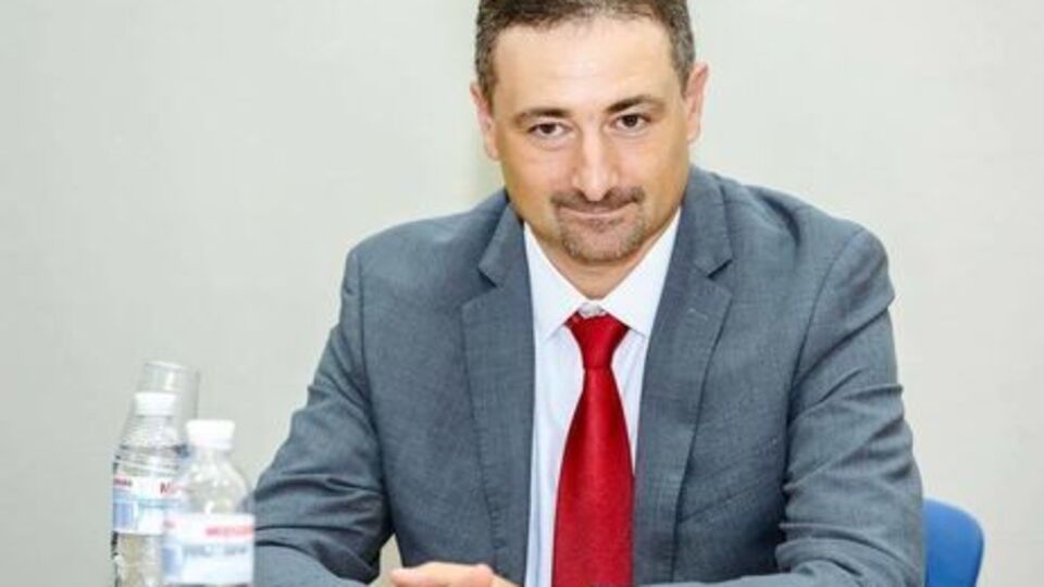 Смілянський 17 років пропрацював у сфері стратегічного, управлінського та фінансового консалтингу