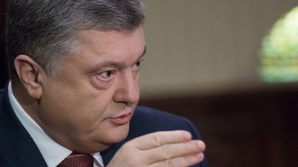 Порошенко заявил, что на Доньбассе не замороженный конфликт, а "горячая война"