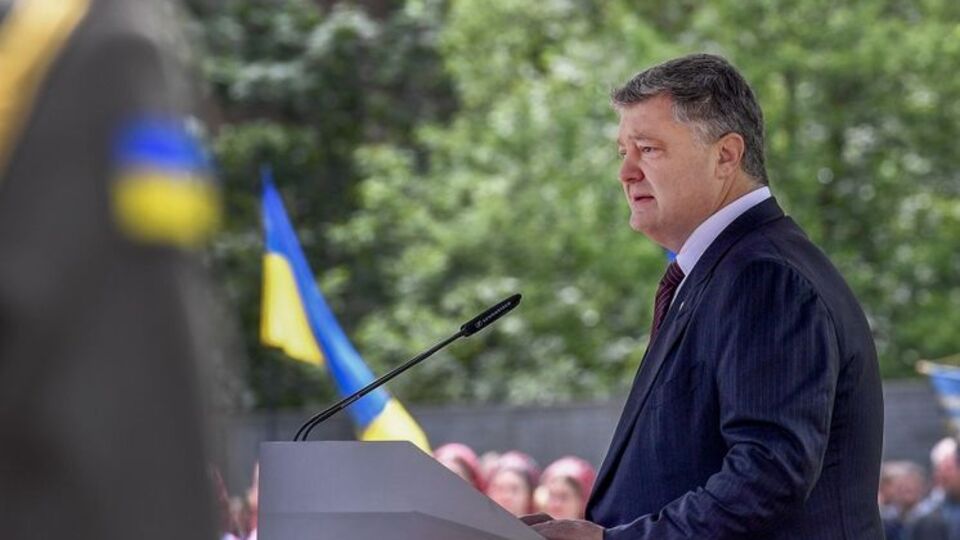 Порошенко: Росія хоче перешкодити нам мати свою власну церкву