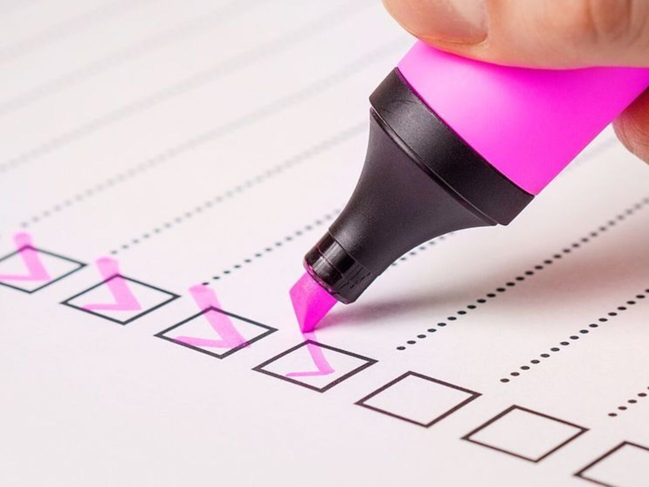 40,7% опрошенных поддерживают создание независимой службы контроля