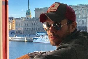 Иглесиас обнародовал ролик с ребенком