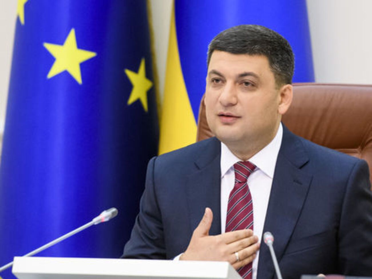 Гройсман: Дуже шкода, що далеко від фронту ми втратили наших воїнів
