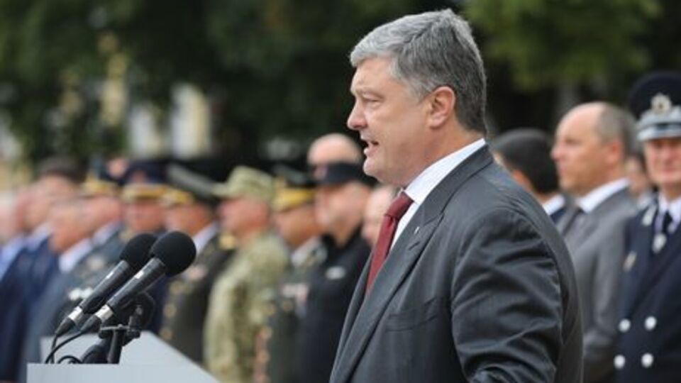 Порошенко сказал, что ожидает результатов расследования трагедии на следующей неделе