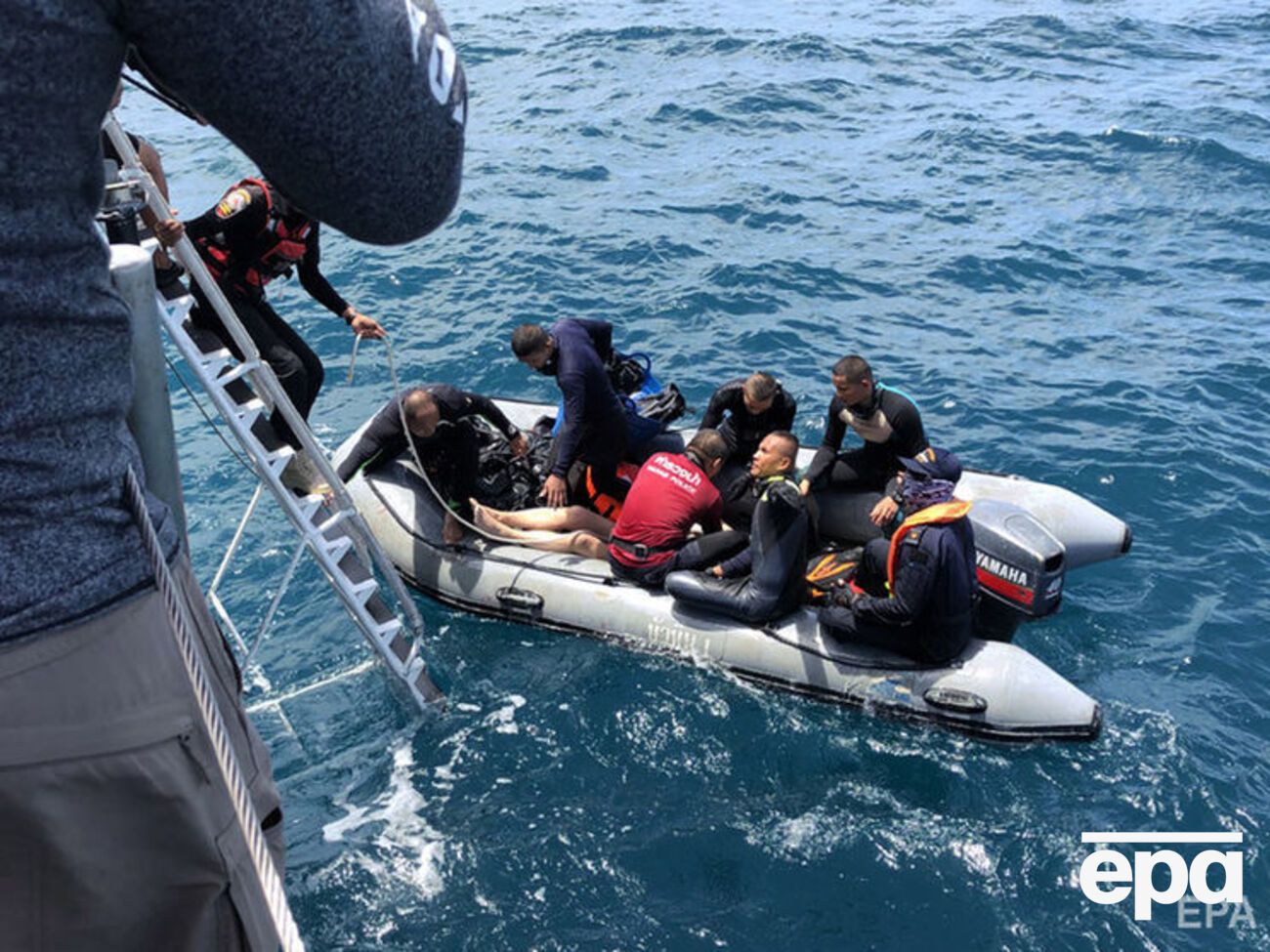 Пропавшими без вести считаются 16 китайских туристов