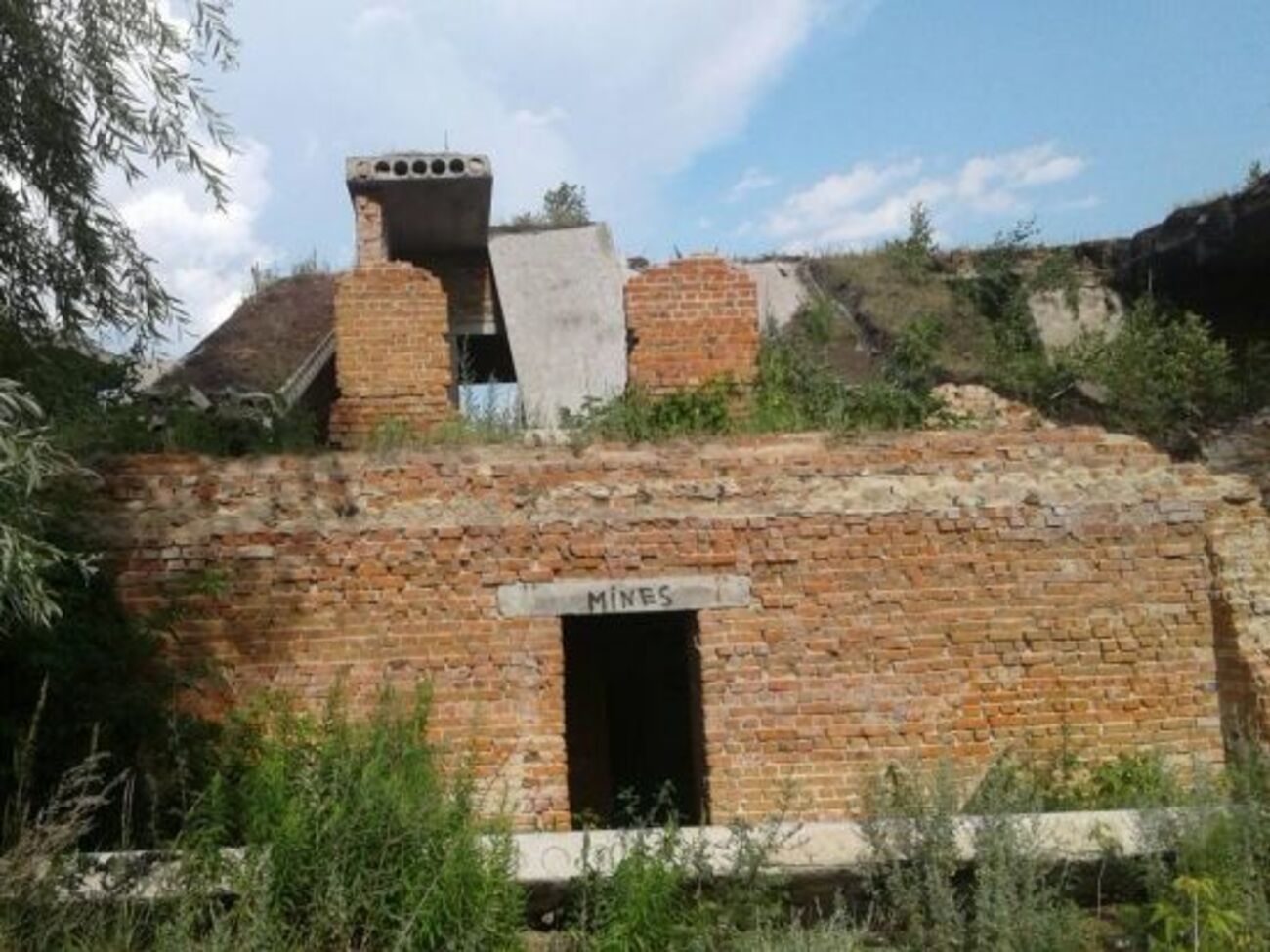 Дети погибли в недостроенном двухэтажном здании