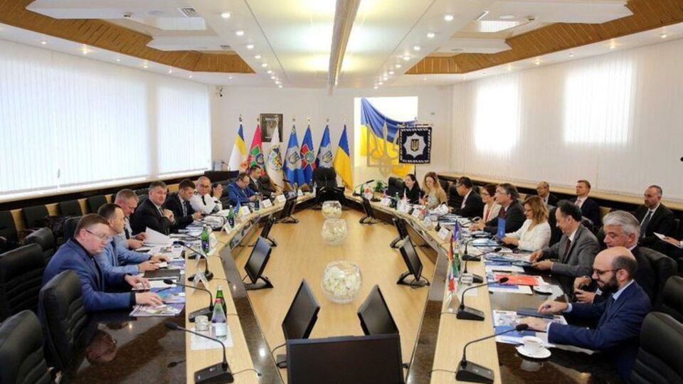 Аваков провів зустріч із послами G7