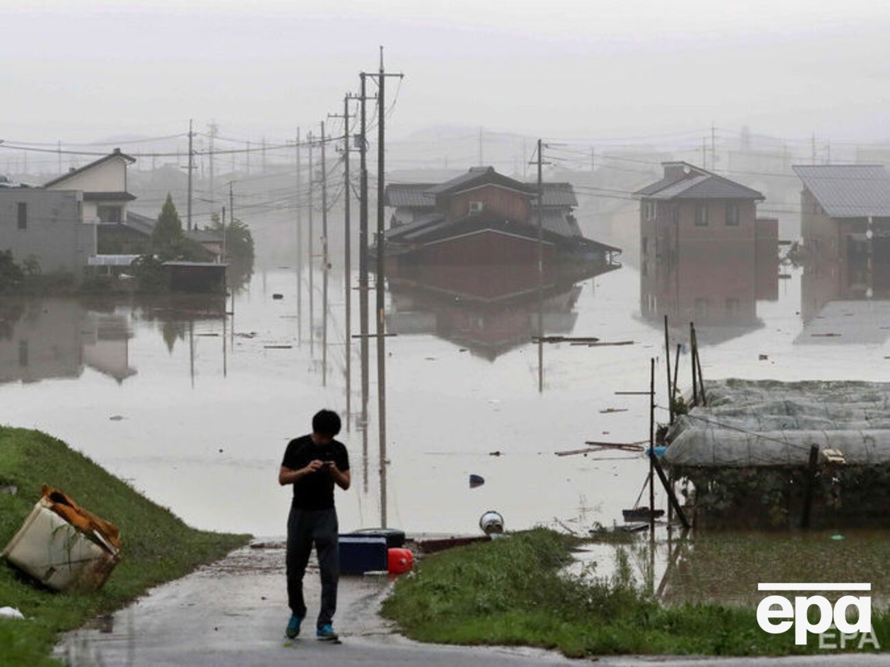 В Японии дожди привели к сильным наводнениям