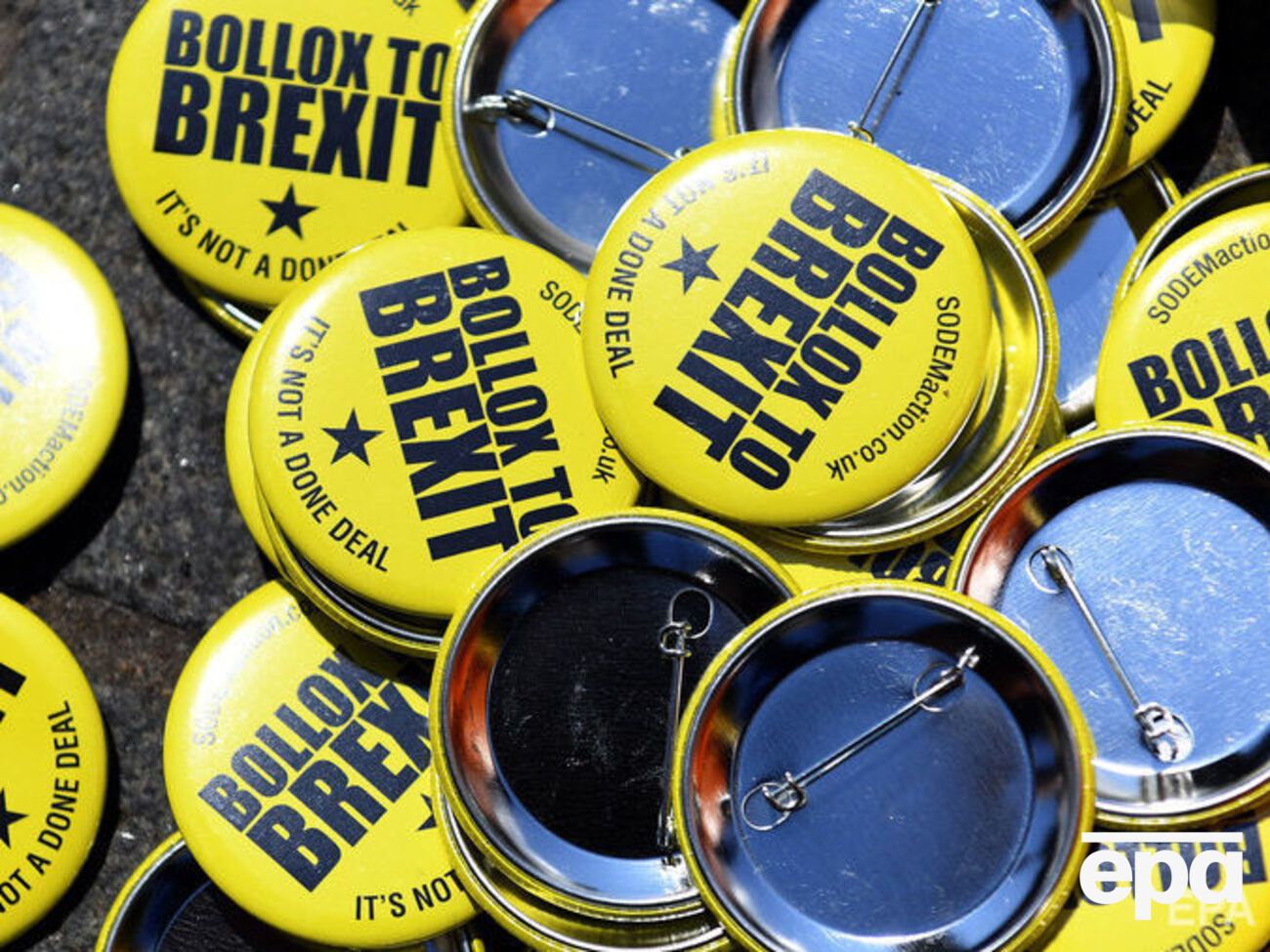 По данным СМИ, один из ключевых спонсоров Brexit регулярно встречался с российским послом