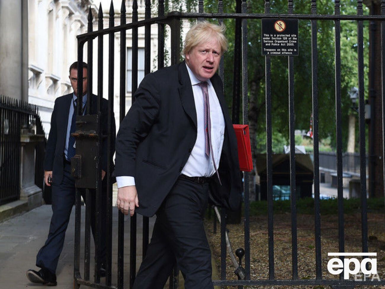 Борис Джонсон заявив, що Великобританія рухається до статусу колонії