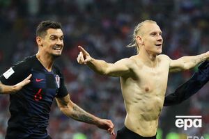 Вида (справа) после выхода своей команды в полуфинал произнес фразу "Слава Украине!"