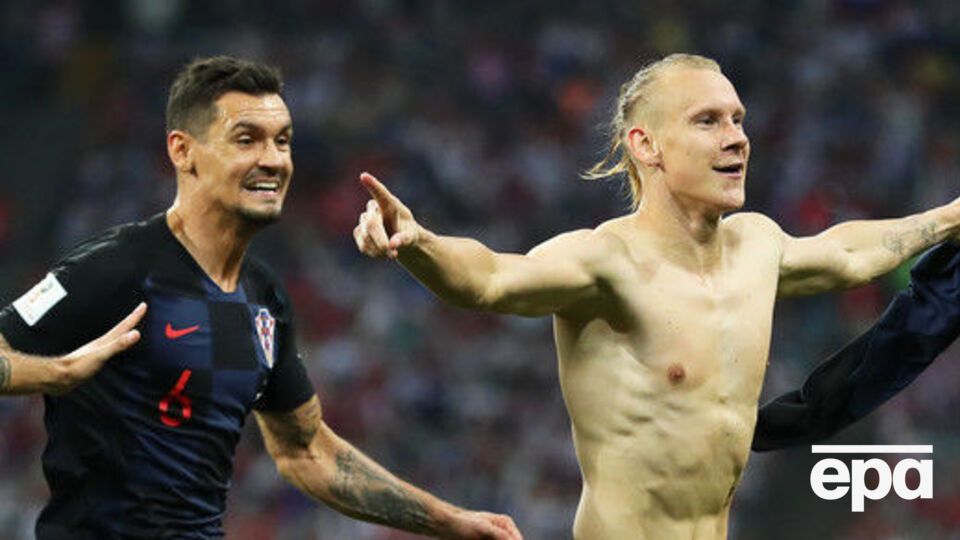 Вида (справа) после выхода своей команды в полуфинал произнес фразу "Слава Украине!"