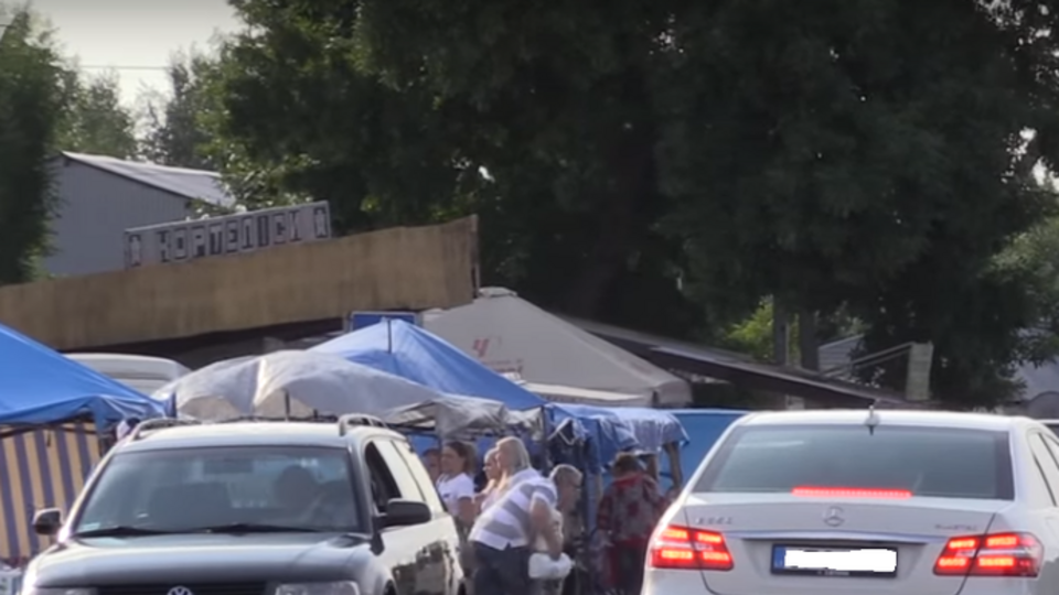 Кордон Білорусі та України став місцем масового нелегального переправлення "євроблях", стверджують "Схеми"