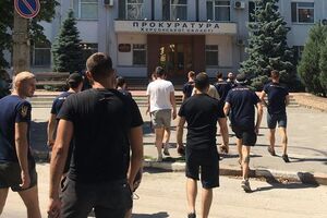 Активісти прийшли до прокуратури в Херсоні