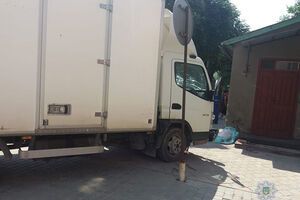 Грузовик сбил ребенка на тротуаре, отметили в полиции