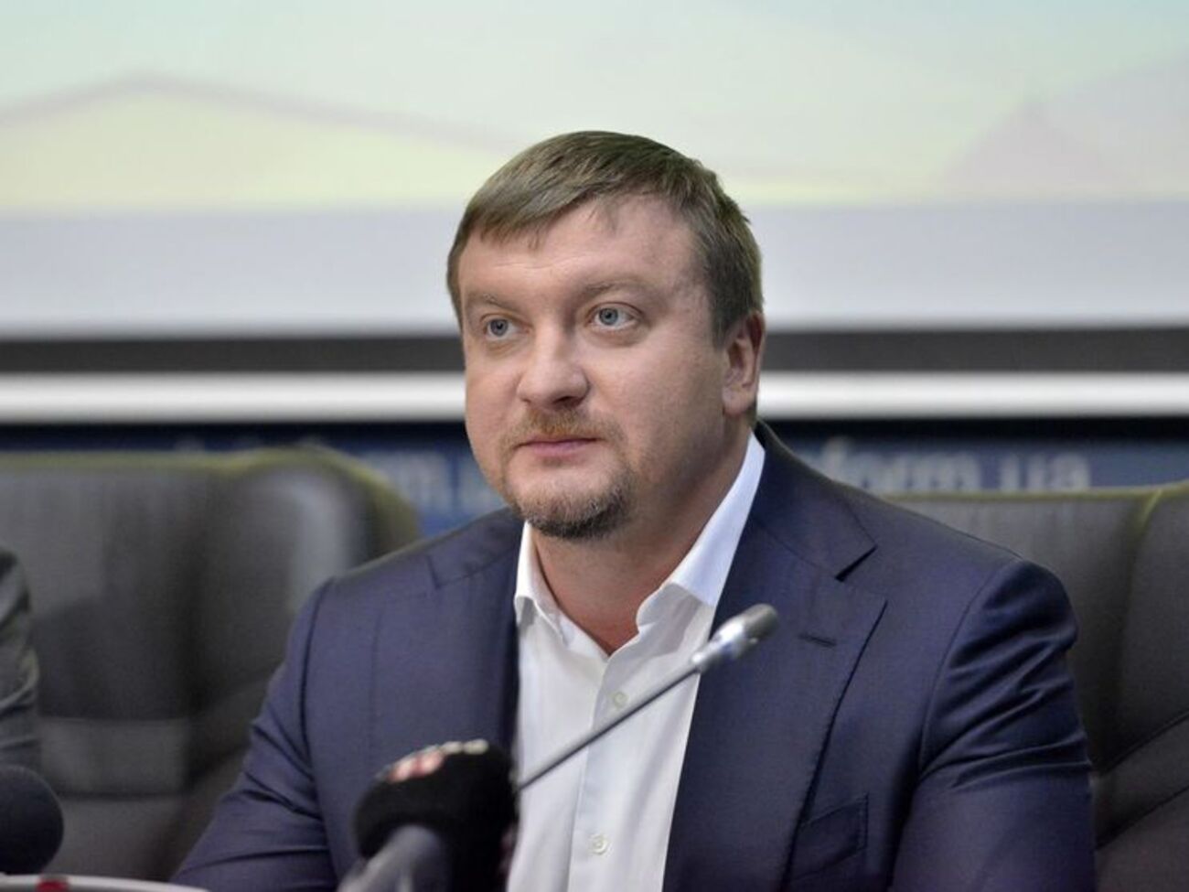 Петренко: Раджу всім, у кого є борги з аліментів перед власними дітками, негайно їх погасити!