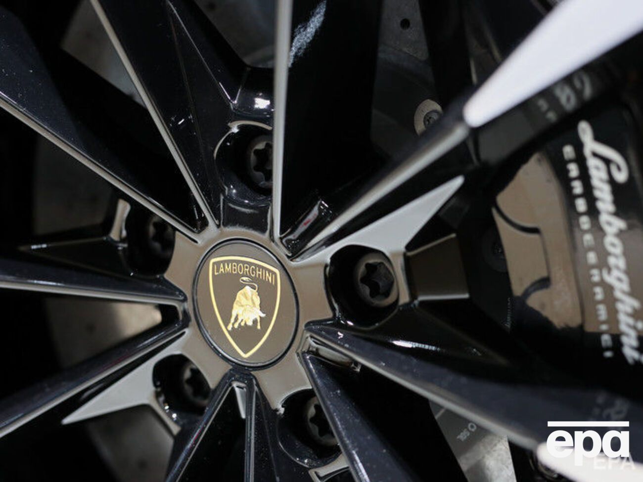 Британец неудачно проехался на арендованном&nbsp;Lamborghini