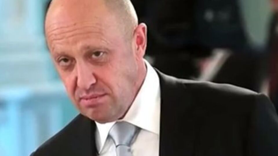 Пригожина связывают с частной военной компанией "Вагнер". Сам он эту связь отрицает