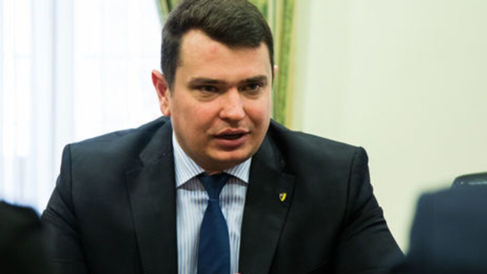 Сытник напомнил, что в суде находятся дела Розенблата и Полякова, а также экс-нардепа Мартыненко