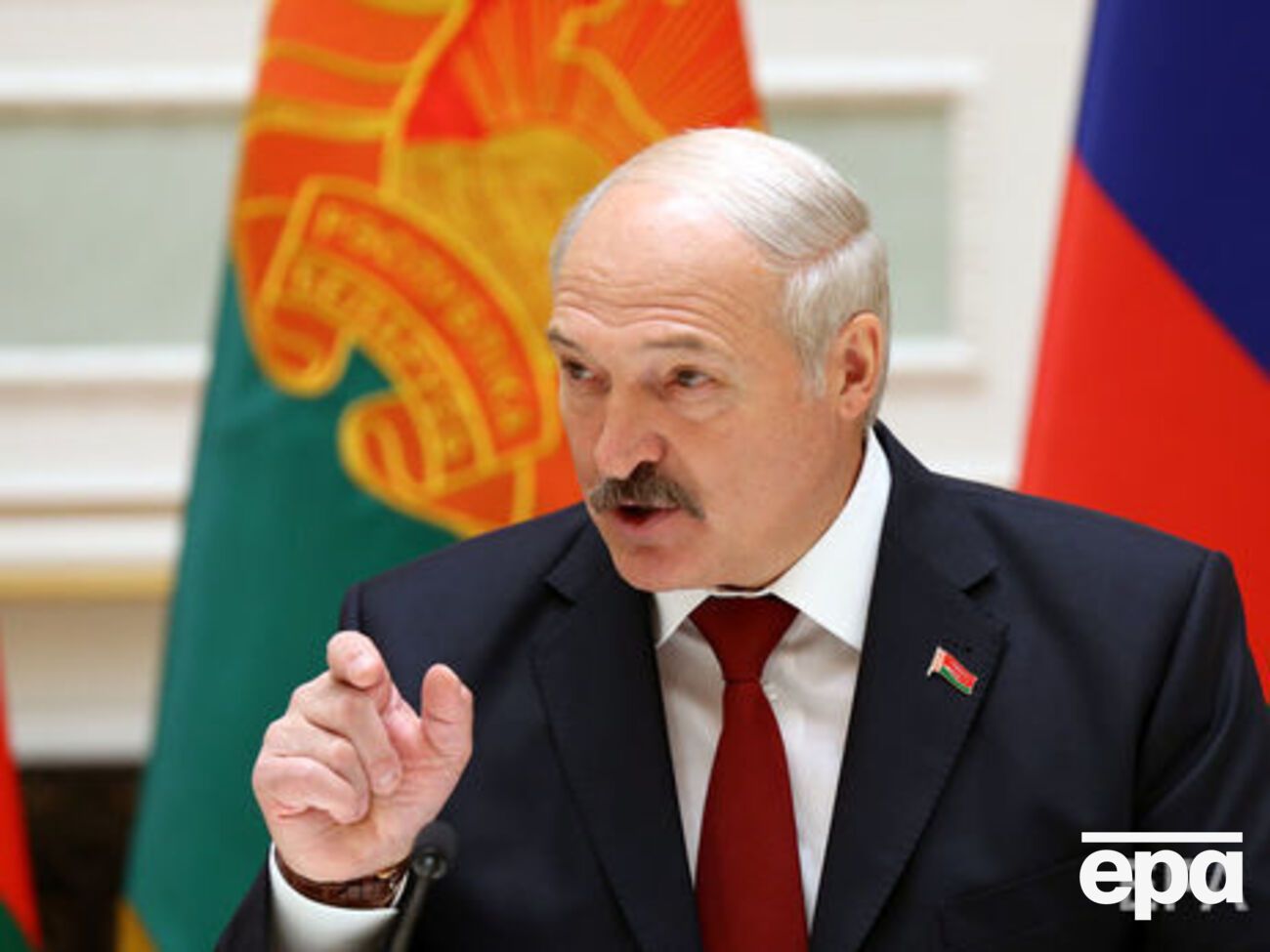 Лукашенко сказал, что планирует обсудить с Путиным конкуренцию между странами