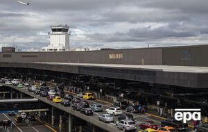 Угонщик самолета в Сиэтле вел разговоры с диспетчером аэропорта перед падением