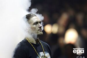 Усик признан лучшим боксером в первом тяжелом весе