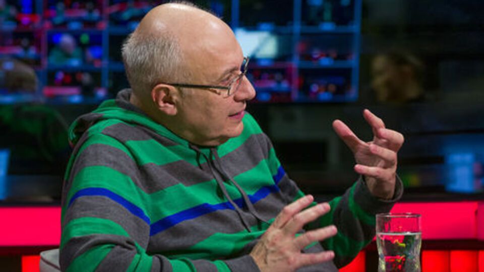 Ганапольский: Такая страна была, так лояльна была, такой удивительный народ, у которого Россия была в сердце. И вырвали это с корнями