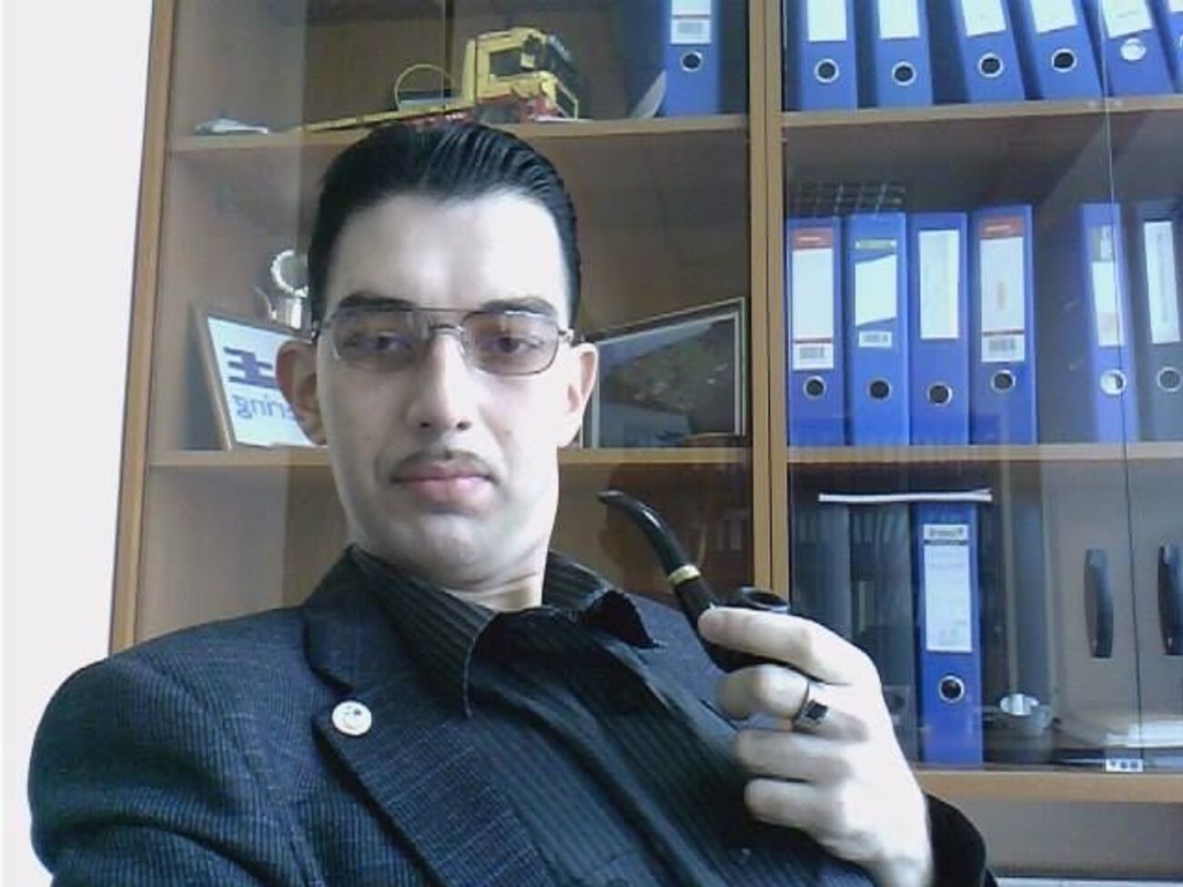 Усі хочуть бачити Сенцова вільним. І ось він уже летить у літаку. А нє, не летить. Нереалізоване бажання – елемент торгівлі Кремля