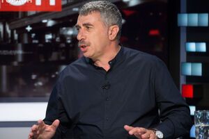 Комаровский: Мне почему-то кажется, что законы в странах принимаются ради людей, а мы – страна, где государство изначально противопоставляет себя людям, понимаете?