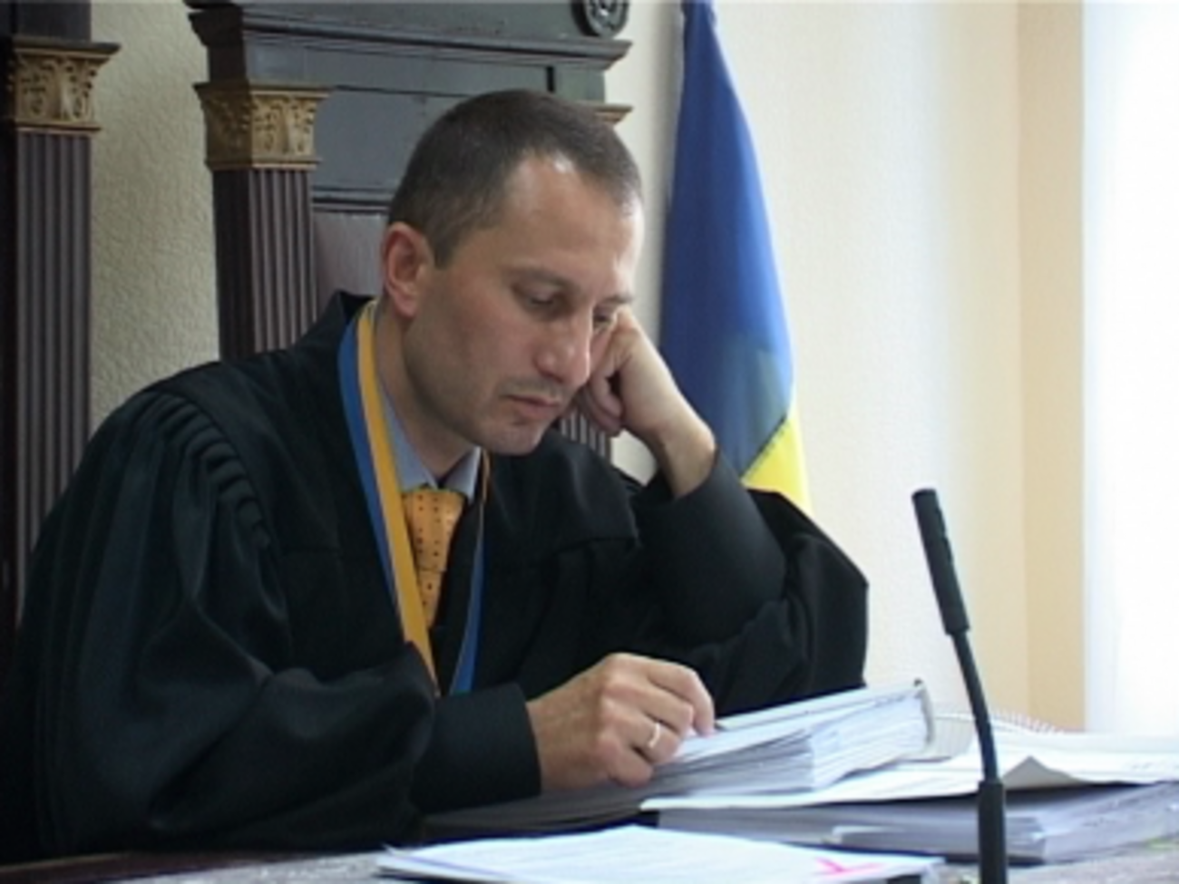 10 августа 2018 года судья Андрей Антонов закрыл дело против Кернеса "в связи с отказом стороны обвинения поддерживать обвинение по делу"