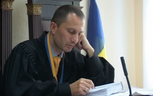 10 августа 2018 года судья Андрей Антонов закрыл дело против Кернеса "в связи с отказом стороны обвинения поддерживать обвинение по делу"