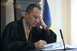 10 августа 2018 года судья Андрей Антонов закрыл дело против Кернеса "в связи с отказом стороны обвинения поддерживать обвинение по делу"