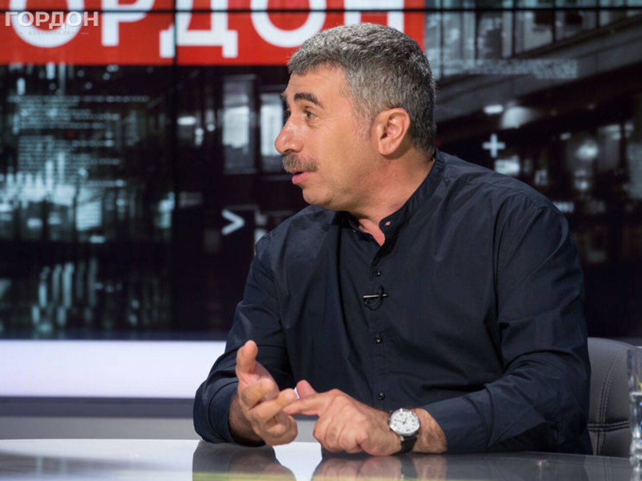 Комаровский: В&nbsp;Бишкеке кто-то распустил слух, что если я подержусь за живот беременной, то роды легкими будут