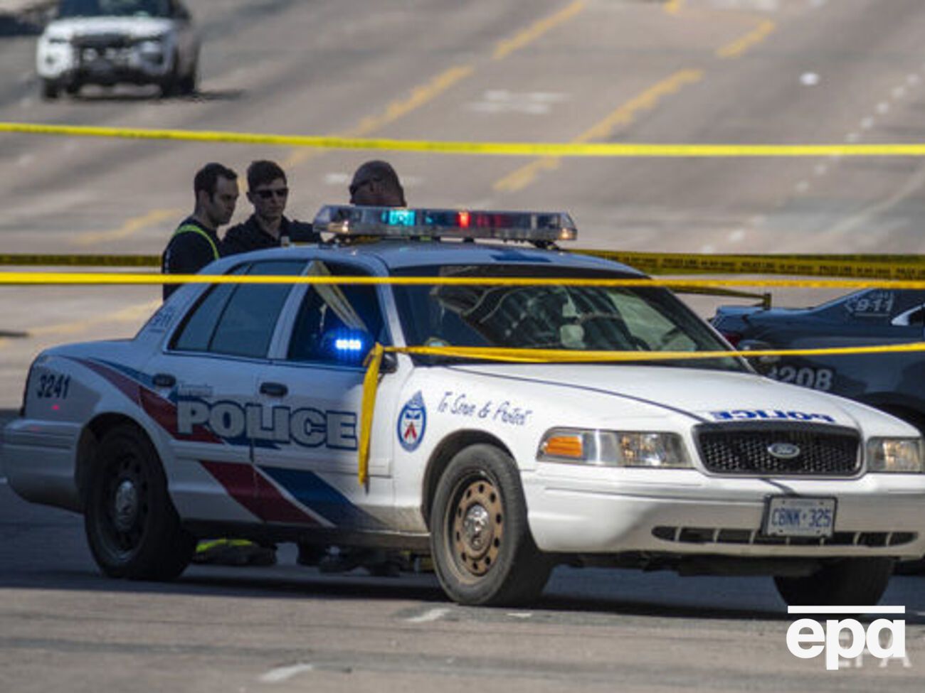 В результате стрельбы пострадали три человека