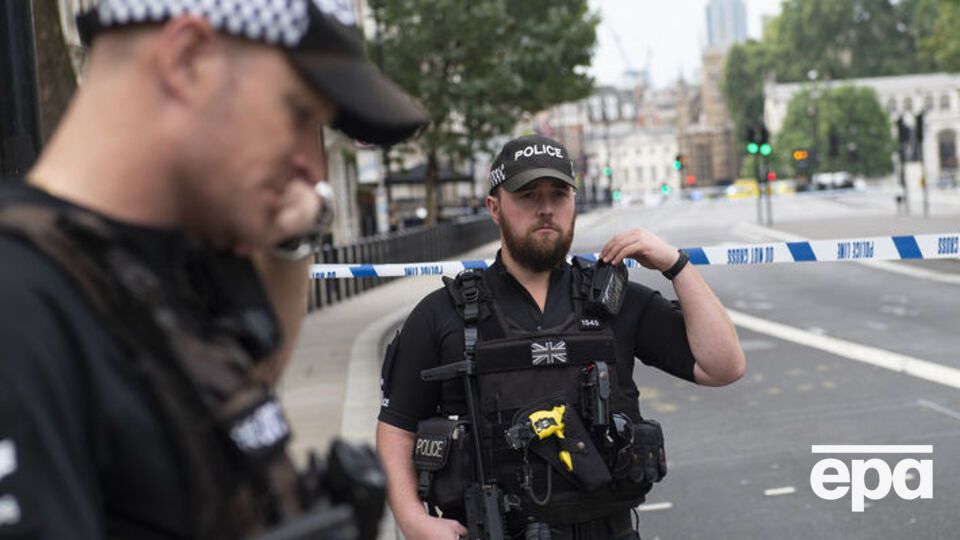 Полиция расследует инцидент в Вестминстере