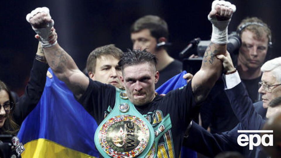 В ночь с 21-го на 22 июля Усик стал абсолютным чемпионом мира в первом тяжелом весе