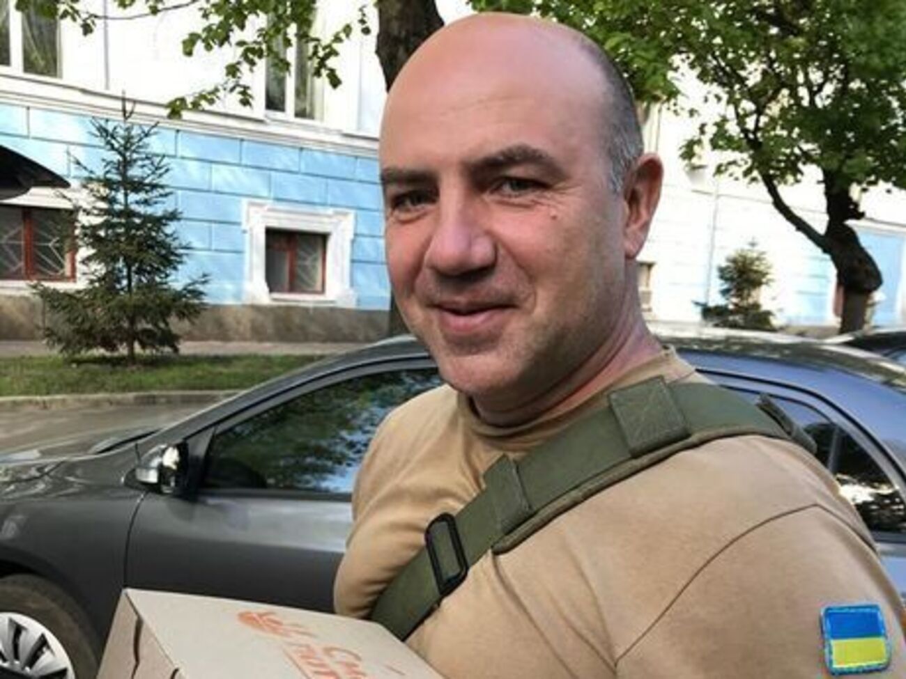 Доник: Никто не может мне запретить помогать армии