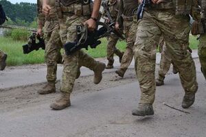 Українські військові зареєстрували потрапляння важких боєприпасів у господарські споруди