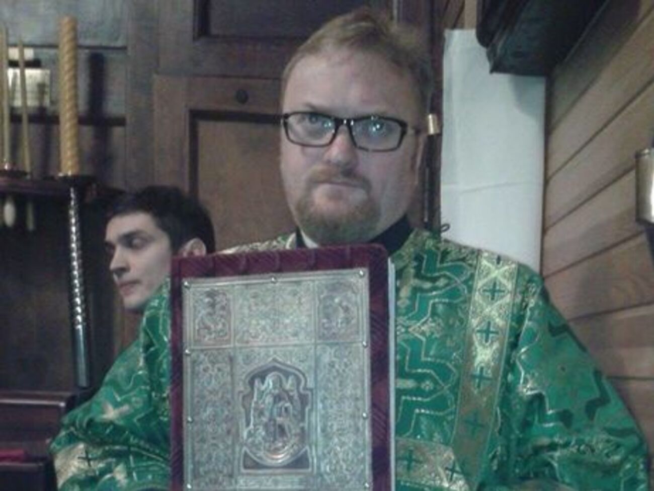 Милонов:&nbsp;Эмульсия&nbsp;&ndash; это что? Это куриные кишки, глаза, это вырванные хвосты, органы всякие разные половые