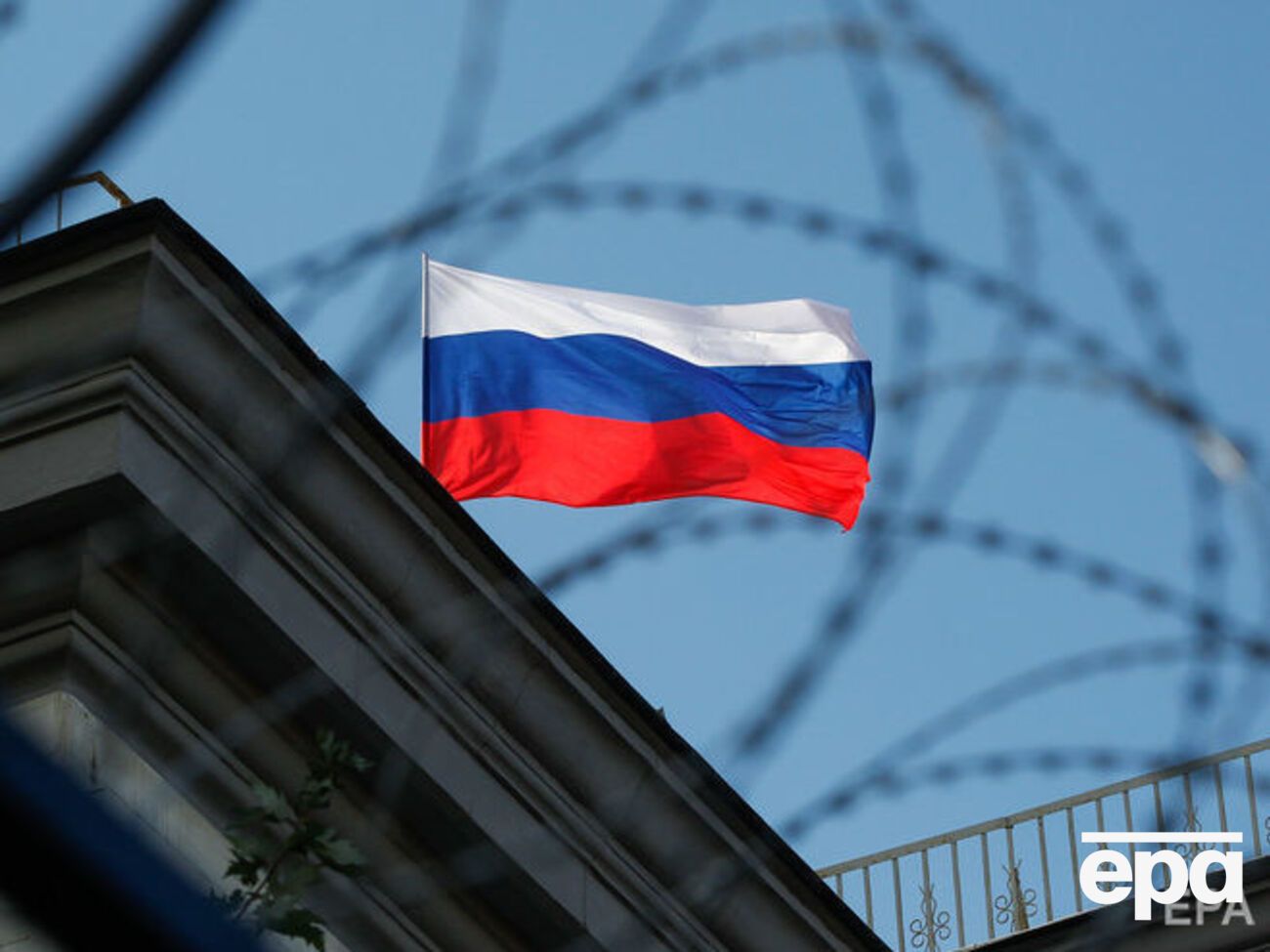 Чтобы законопроект о новых санкциях США против России вступил в силу, его должен одобрить Конгресс и подписать американский президент
