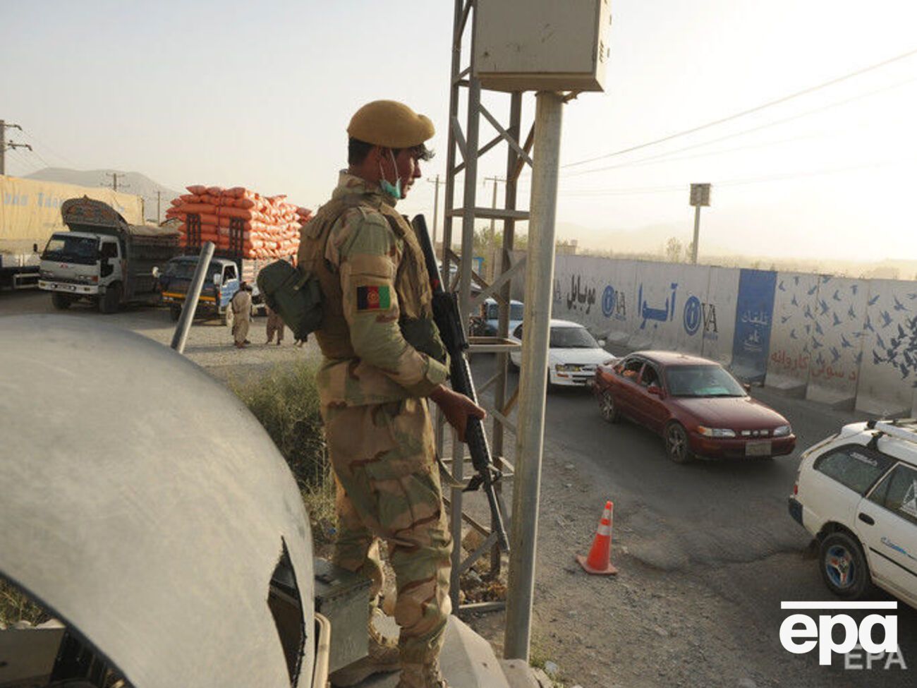 Талибы атаковали две военные базы за два дня