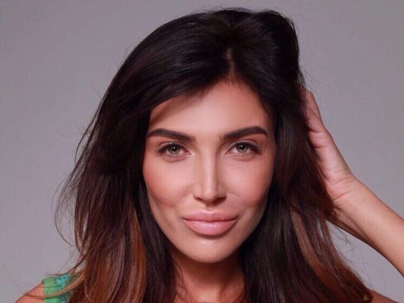 Девушку, которая якобы является любовницей Мурата Налчаджиоглу, отметили призом на конкурсе