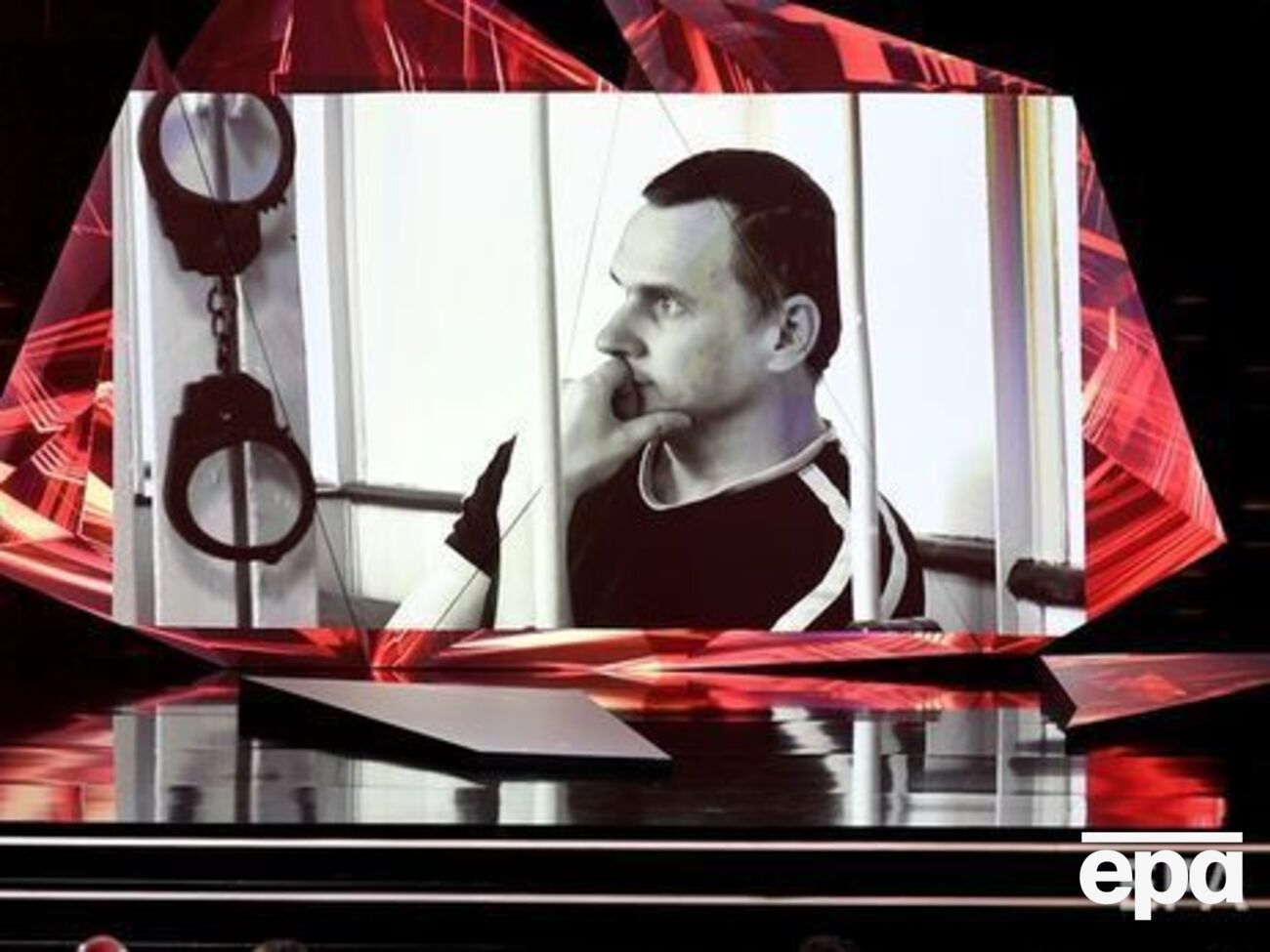 Безстрокове голодування Сенцов оголосив 14 травня